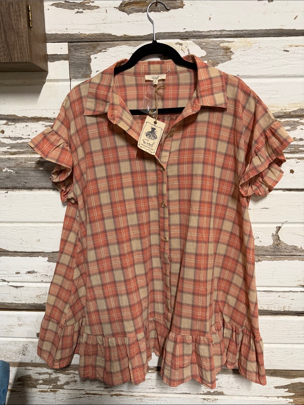 Casual Ruffle Plaid Button-Down Shirt - Coral & Cream